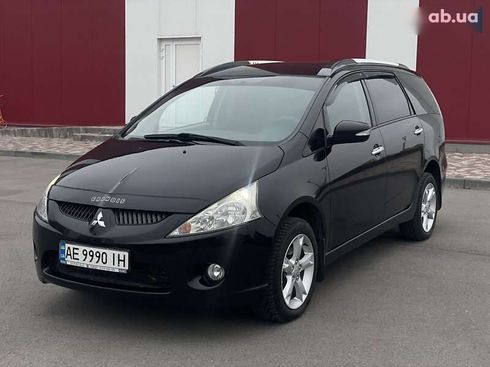 Mitsubishi Grandis 2008 - фото 8