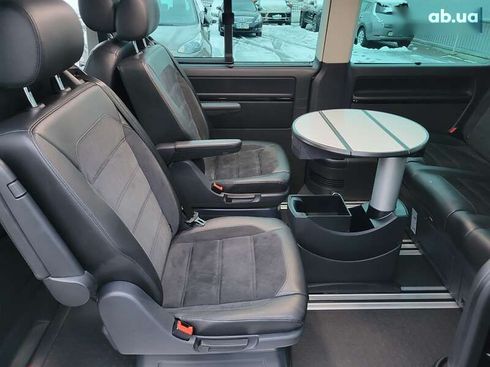 Volkswagen Multivan 2019 - фото 17