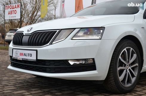 Skoda Octavia 2017 - фото 10