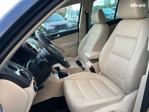 Volkswagen Tiguan 2016 синий - фото 18