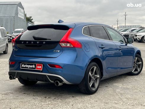 Volvo V40 2017 синий - фото 10