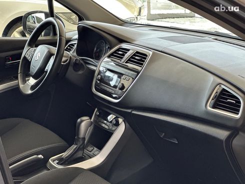 Suzuki SX4 2016 серый - фото 18