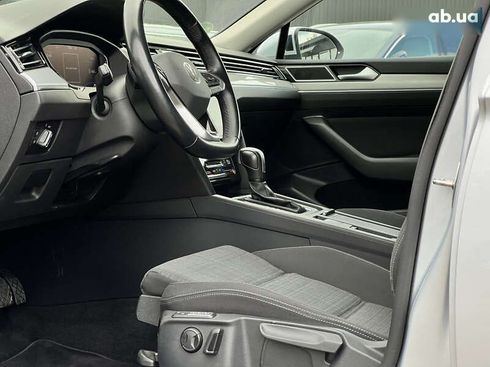 Volkswagen Passat 2022 - фото 30