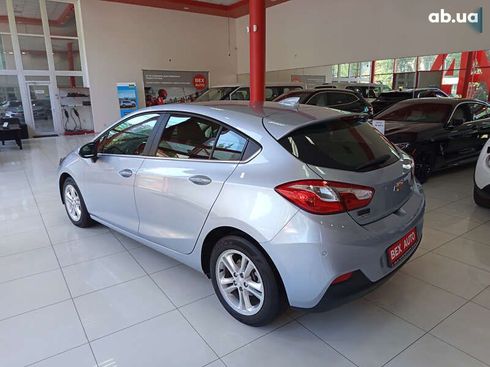 Chevrolet Cruze 2018 - фото 3