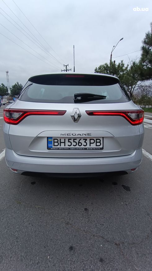 Renault Megane 2017 серый - фото 8