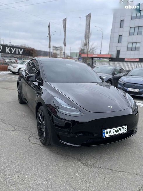 Tesla Model Y 2023 - фото 2