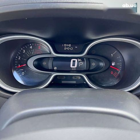 Renault Trafic 2021 - фото 25