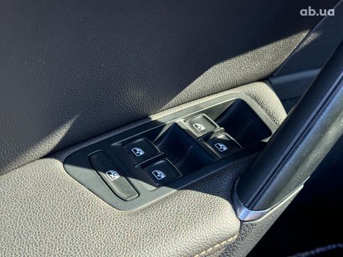 Volkswagen e-Golf 2016 серый - фото 14