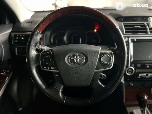 Toyota Camry 2012 - фото 22