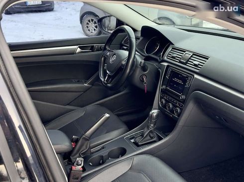 Volkswagen Passat 2017 - фото 2