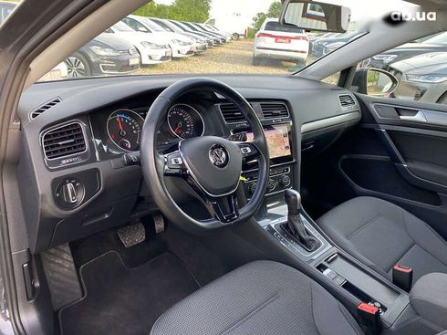 Volkswagen e-Golf 2020 - фото 19