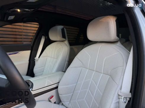 BMW i7 2023 - фото 21