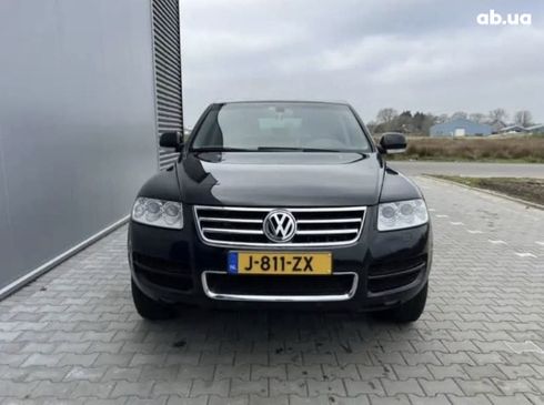 Volkswagen Touareg 2005 черный - фото 2