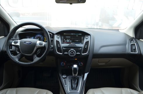 Ford Focus 2015 серый - фото 8