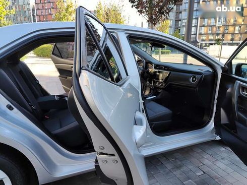 Toyota Corolla 2019 - фото 23
