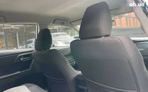 Toyota Auris 2014 - фото 16