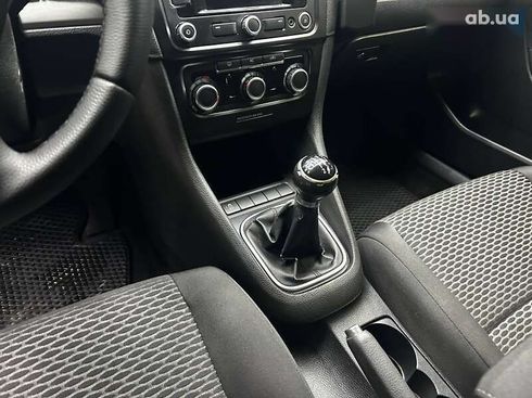 Volkswagen Golf 2010 - фото 10