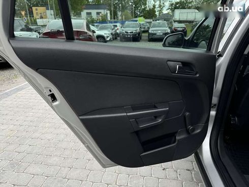 Opel Astra 2013 - фото 28