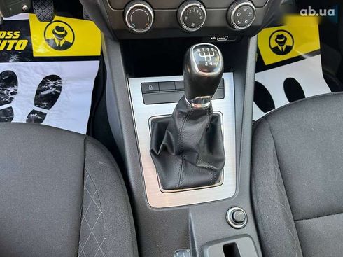 Skoda Octavia 2019 - фото 12