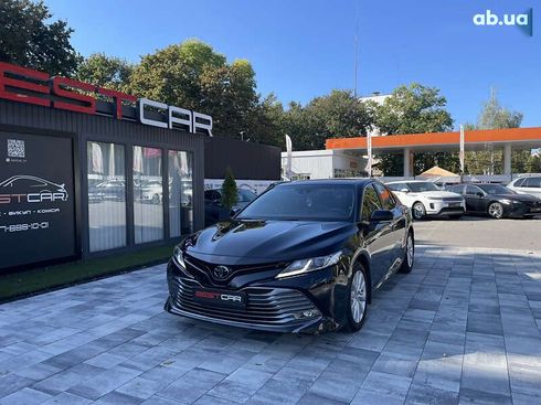 Toyota Camry 2018 - фото 4