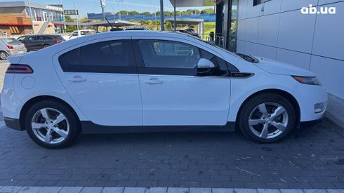 Chevrolet Volt 2014 белый - фото 2