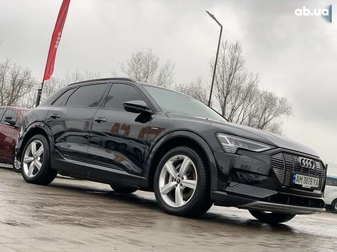 Audi E-Tron 2022 - фото 6