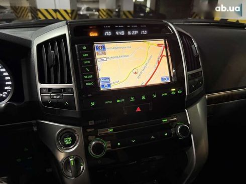 Toyota Land Cruiser 2012 - фото 28
