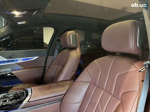 BMW 7 серия 2023 - фото 27