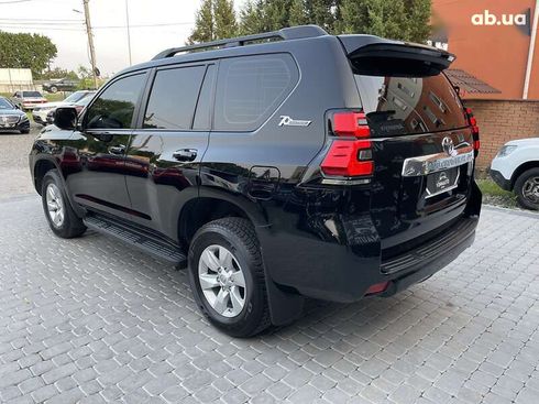 Toyota Land Cruiser Prado 2019 - фото 18