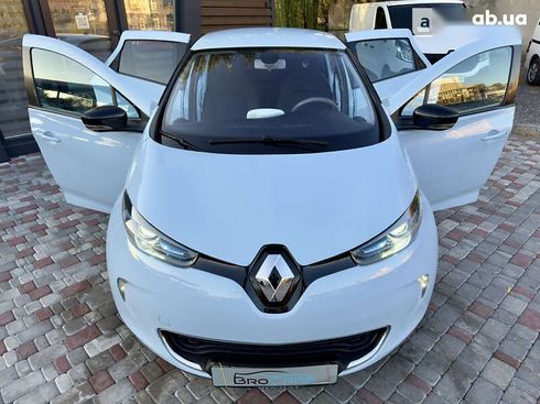 Renault Zoe 2015 - фото 15