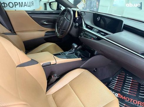 Lexus ES 2018 - фото 28