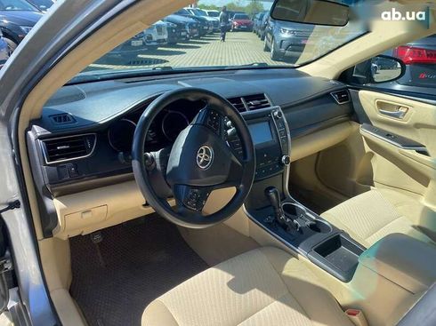 Toyota Camry 2017 - фото 11