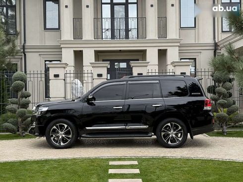 Toyota Land Cruiser 2015 - фото 8