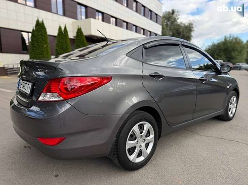 Hyundai Accent 2013 - фото 8