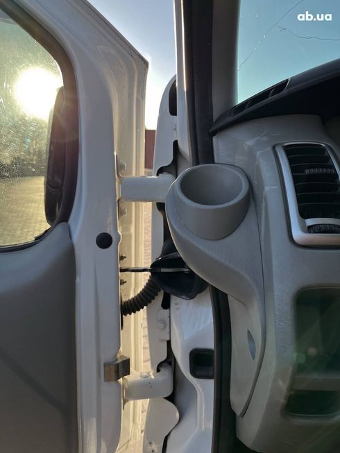 Renault Trafic 2007 белый - фото 7