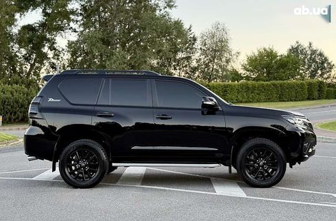 Toyota Land Cruiser Prado 2022 - фото 18