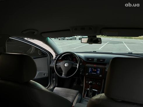 Volkswagen Passat 2006 серебристый - фото 13