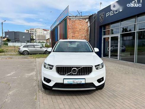 Volvo XC40 2021 - фото 3