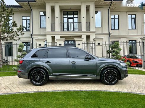 Audi SQ7 2021 - фото 16