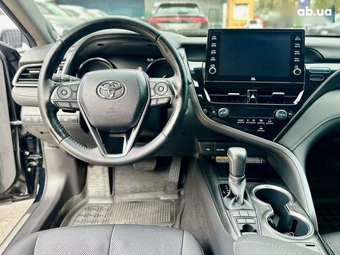 Toyota Camry 2021 - фото 24