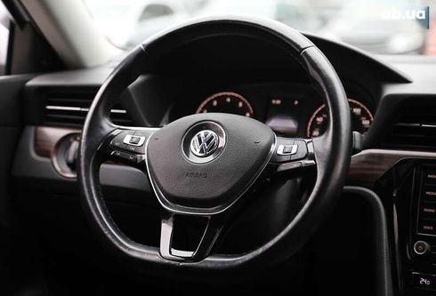 Volkswagen Passat 2020 - фото 13