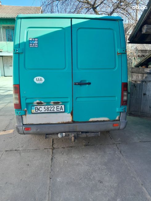 Mercedes-Benz Sprinter 2000 зеленый - фото 8