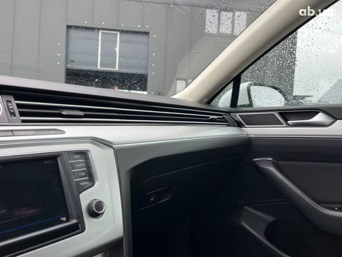Volkswagen passat b8 2016 белый - фото 36