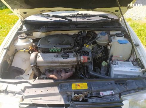 Volkswagen Caddy 1998 белый - фото 8