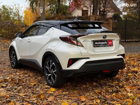 Toyota C-HR 2019 белый - фото 9