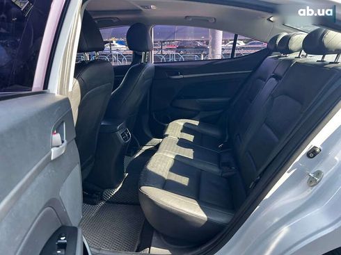 Hyundai Avante 2016 - фото 15