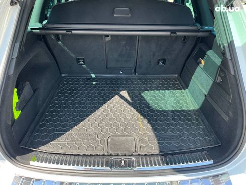 Volkswagen Touareg 2016 белый - фото 14