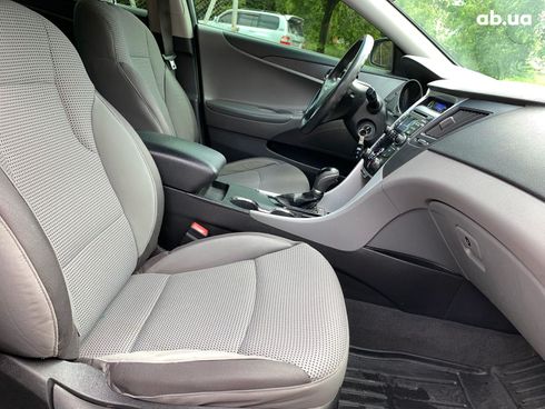 Hyundai Sonata 2011 серый - фото 27