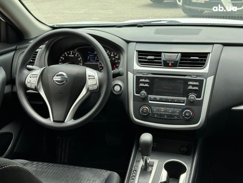 Nissan Altima 2018 белый - фото 30