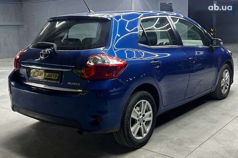 Toyota Auris 2011 - фото 6